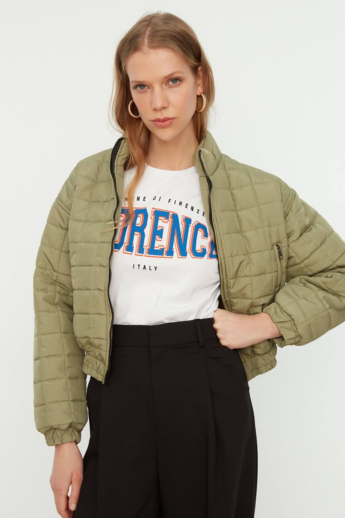 haki-oversize-crop-kapitone-sisme-mont